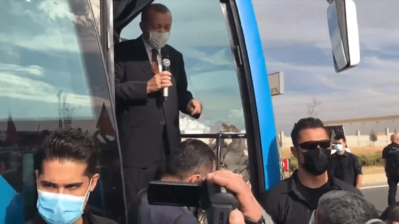 You are currently viewing Çay dağıtılıyor, ekmek zaten fırında askıda, keyifler kekâ.. Korona ise hala başa bela…
